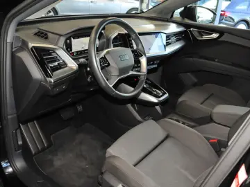 AUDI Q4 e-tron 35 Advanced Nav Standklima Sportsitze