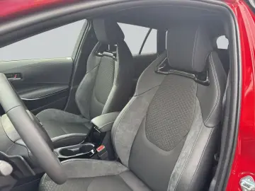 Toyota Corolla 2.0 Hybrid TS Lounge Edition