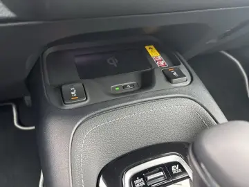 Toyota Corolla 2.0 Hybrid TS Lounge Edition