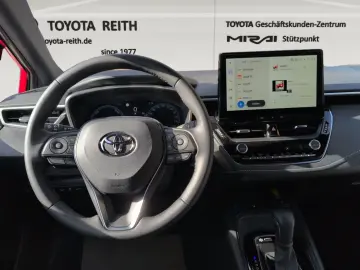 TOYOTA Corolla TS 2 0 l Hybrid Teamplayer Navi LED ACC