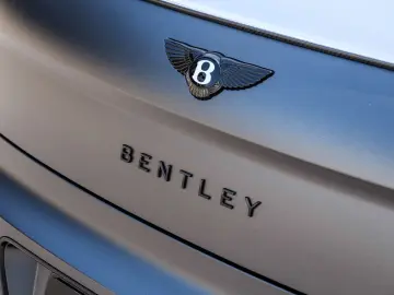 BENTLEY Flying Spur Speed Rear Entertainment  Dark Chrom