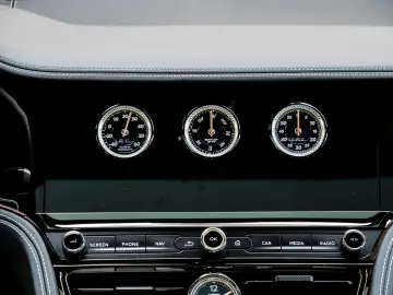BENTLEY Flying Spur Speed Rear Entertainment  Dark Chrom