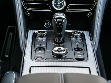 BENTLEY Flying Spur Speed Rear Entertainment  Dark Chrom