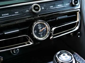 BENTLEY Flying Spur Speed Rear Entertainment  Dark Chrom
