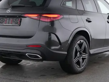 MERCEDES-BENZ GLC 200 4M AMG Edition AHK Night Siena…