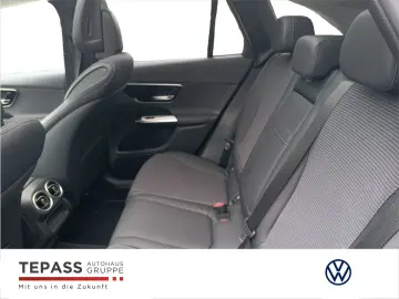 MERCEDES-BENZ GLC 200 Avantgarde AHK PANO ADVANCEDPLUS