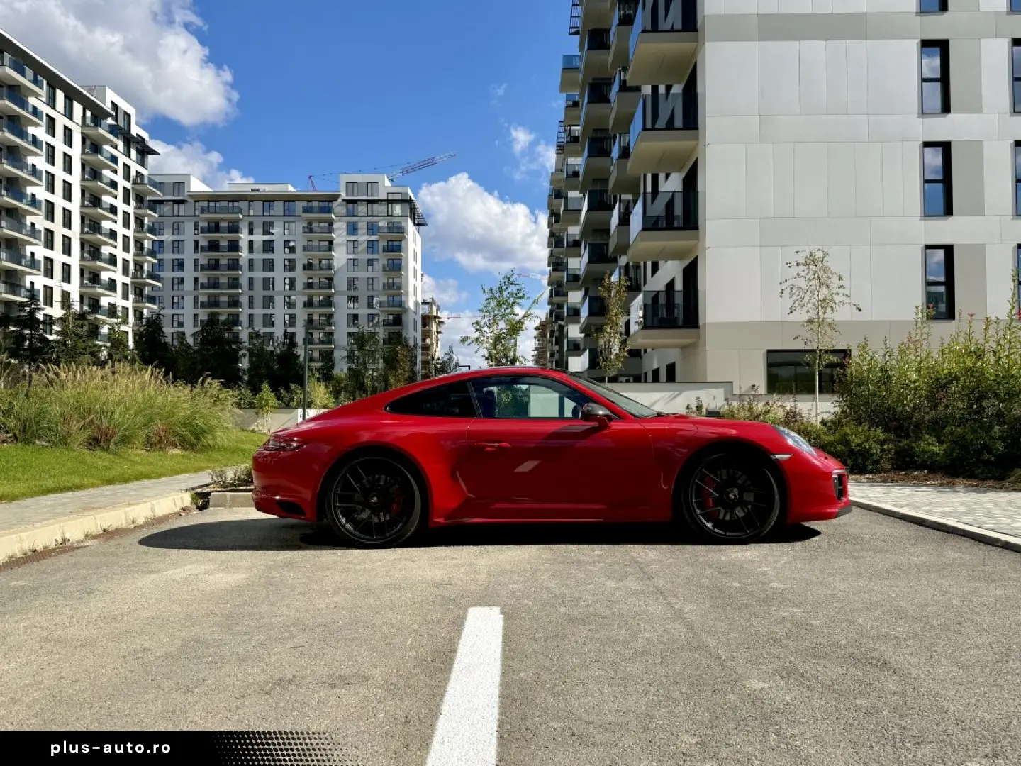Porsche 911 GTS 2018 450cp