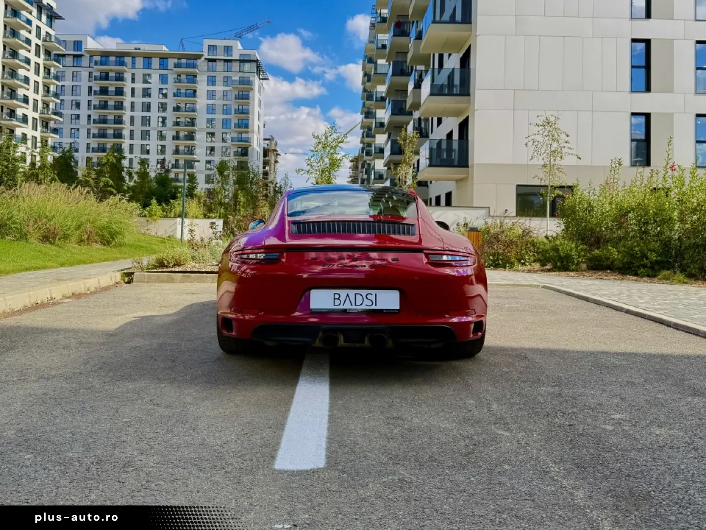 Porsche 911 GTS 2018 450cp