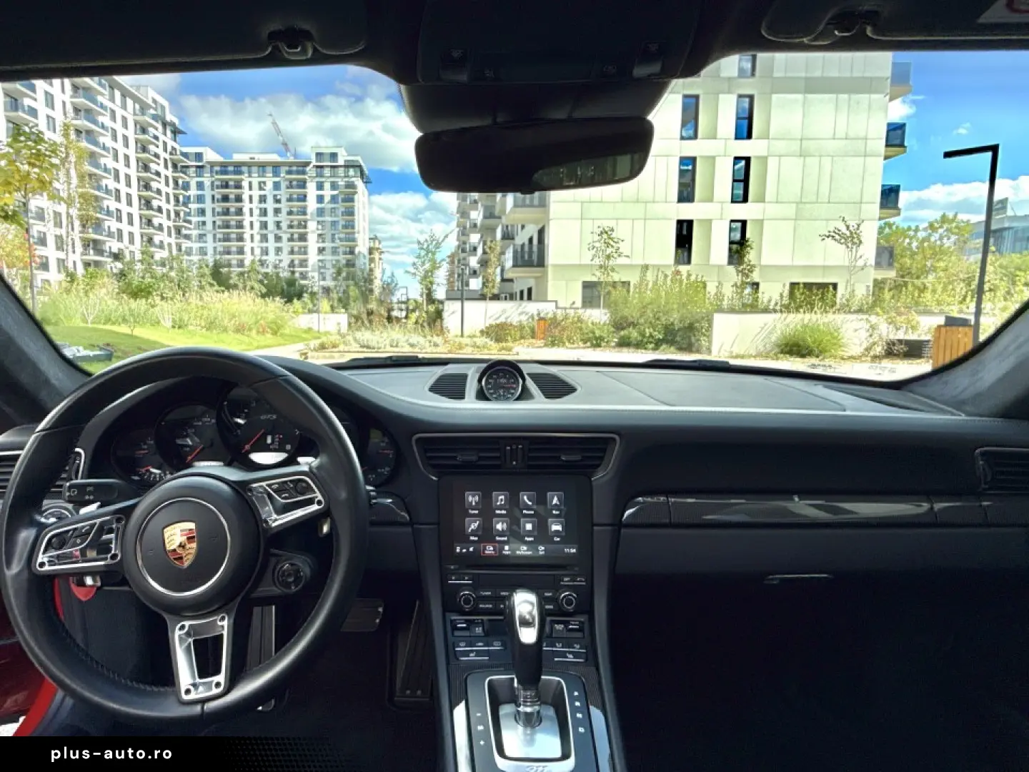 Porsche 911 GTS 2018 450cp