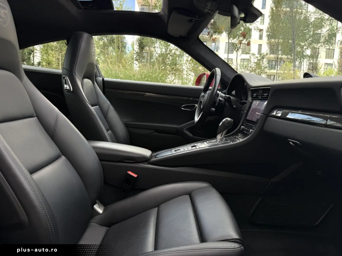 Porsche 911 GTS 2018 450cp