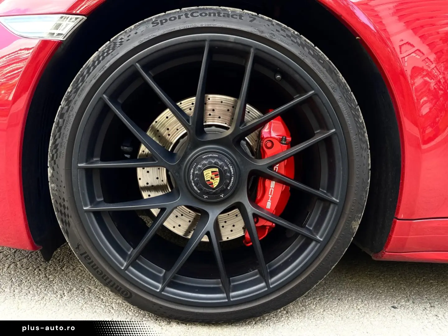Porsche 911 GTS 2018 450cp