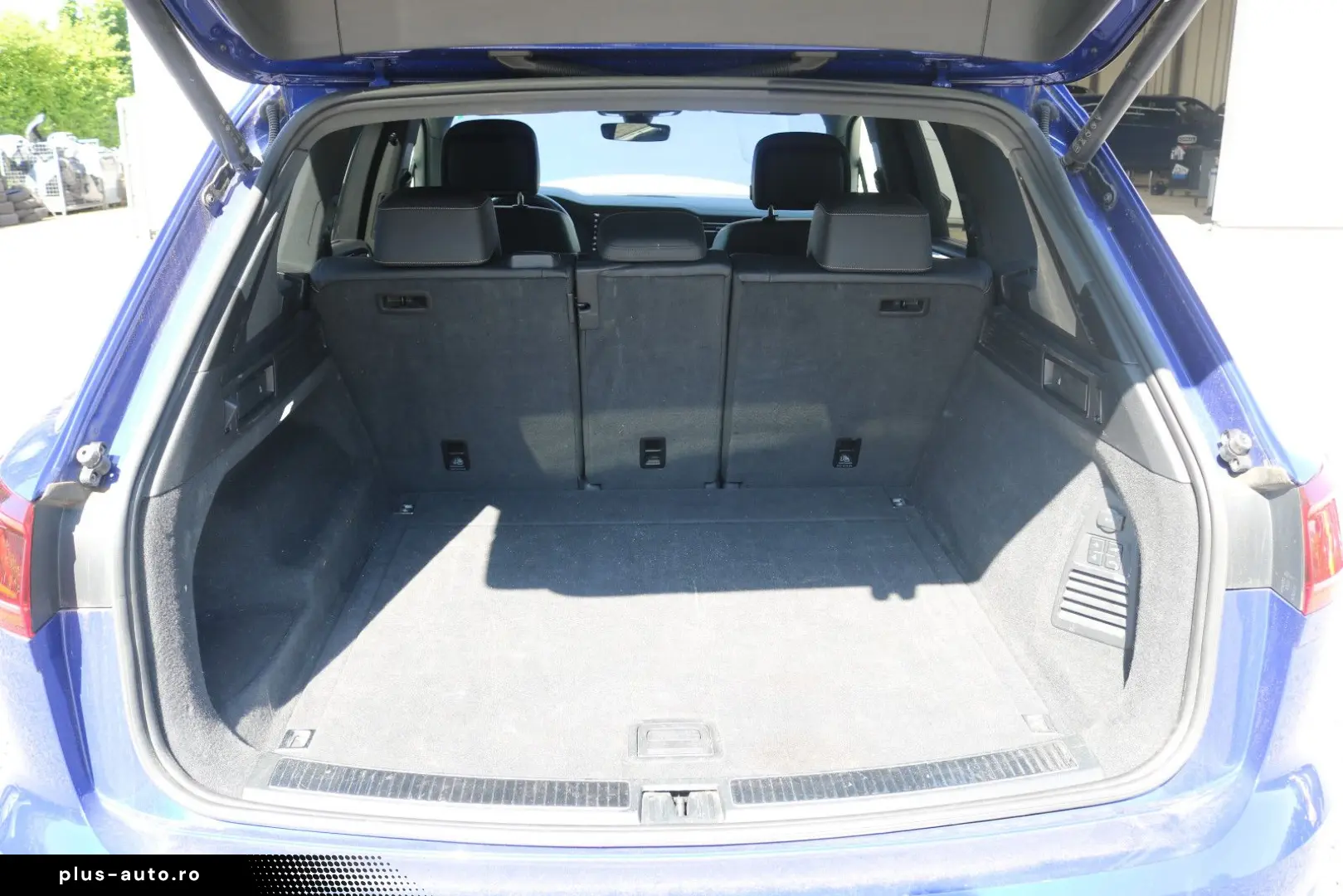 VW Touareg R-Line 4Motion  AHK Luft - Motorschaden