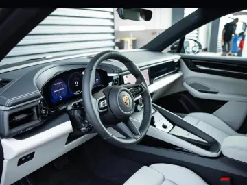 Porsche Macan 4 BOSE Air Suspension Seat Ventilation PASM