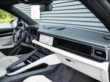 Porsche Macan 4 BOSE Air Suspension Seat Ventilation PASM