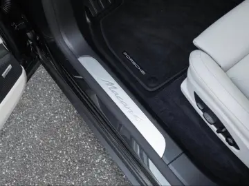 Porsche Macan 4 BOSE Air Suspension Seat Ventilation PASM