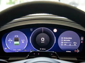 Porsche Macan 4 Spacer Speed Machine LED-Matrix PASM B