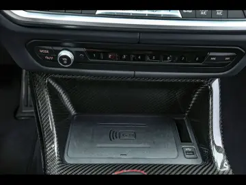 BMW M4 CSL (G82)