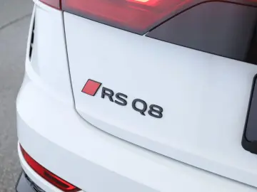 AUDI RS Q8 SUV performance Laser Pano Vmax RSAbgas 23