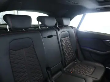 AUDI RS Q8 SUV performance Laser Pano Vmax RSAbgas 23