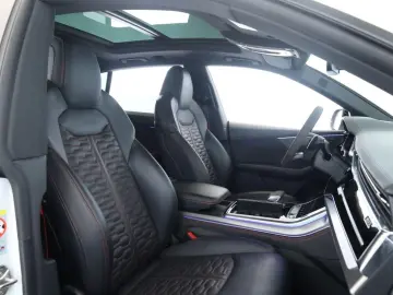 AUDI RS Q8 SUV performance Laser Pano Vmax RSAbgas 23