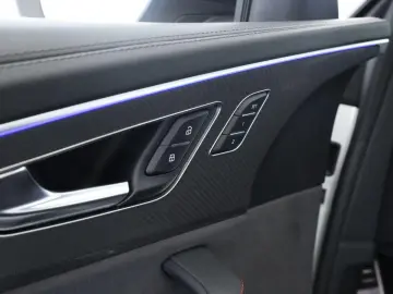 AUDI RS Q8 SUV performance Laser Pano Vmax RSAbgas 23