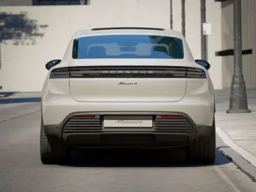 Porsche Macan 4   Air suspension   BOSE   Panorama