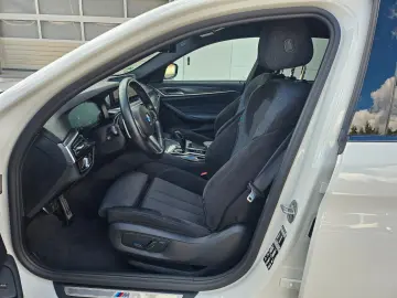 BMW 530 i Limousine xDrive M-Sportpaket Live-Cockpit