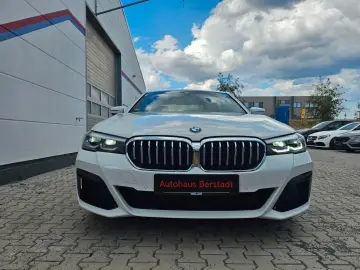 BMW 530 i Limousine xDrive M-Sportpaket Live-Cockpit