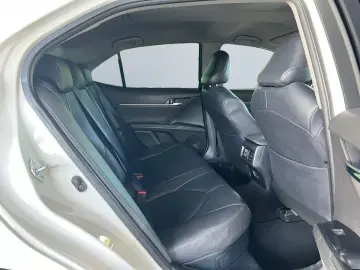 TOYOTA Camry Hybrid Business Edition  LED el. Sitze CAM