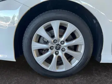 TOYOTA Camry Hybrid Business Edition  LED el. Sitze CAM
