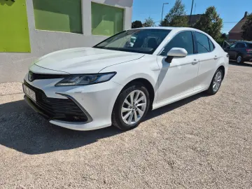 TOYOTA Camry 2.5 HYBRID COMFORT E-CVT