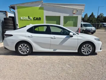TOYOTA Camry 2.5 HYBRID COMFORT E-CVT