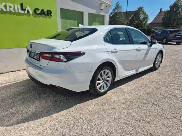TOYOTA Camry 2.5 HYBRID COMFORT E-CVT