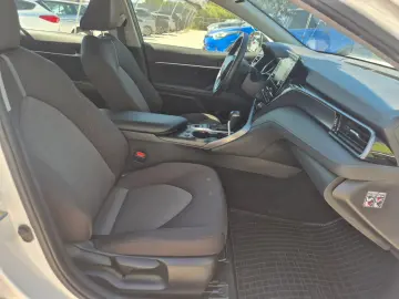 TOYOTA Camry 2.5 HYBRID COMFORT E-CVT
