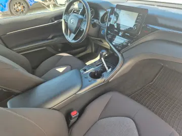 TOYOTA Camry 2.5 HYBRID COMFORT E-CVT
