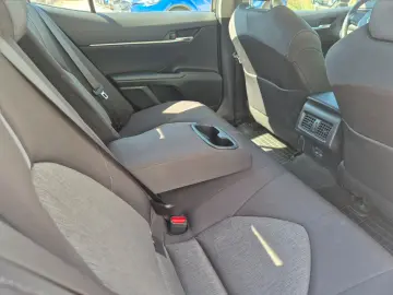 TOYOTA Camry 2.5 HYBRID COMFORT E-CVT