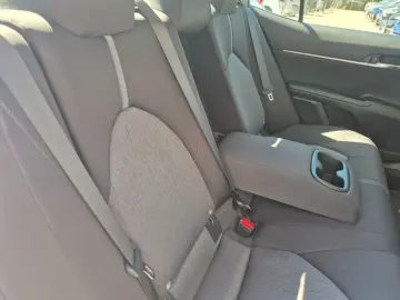 TOYOTA Camry 2.5 HYBRID COMFORT E-CVT