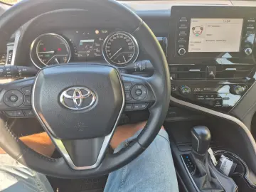 TOYOTA Camry 2.5 HYBRID COMFORT E-CVT