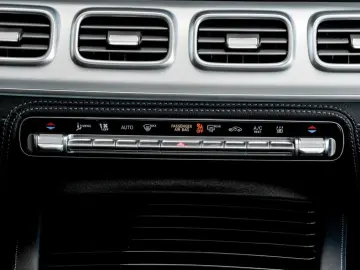 MERCEDES-BENZ GLE 450 d 4M Cp AMG-Sport Pano Sitzkl …