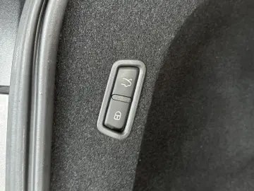 MASERATI Levante Modena S Nerissimo Leder Pano 360Cam