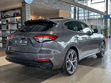 MASERATI Levante Modena S Nerissimo Leder Pano 360Cam