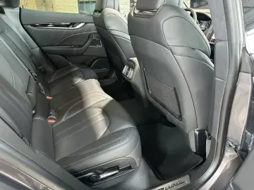 MASERATI Levante Modena S Nerissimo Leder Pano 360Cam