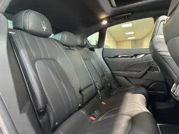 MASERATI Levante Modena S Nerissimo Leder Pano 360Cam