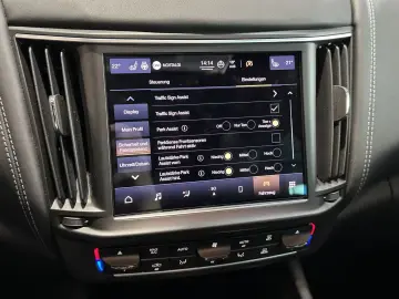MASERATI Levante Modena S Nerissimo Leder Pano 360Cam