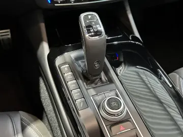 MASERATI Levante Modena S Nerissimo Leder Pano 360Cam