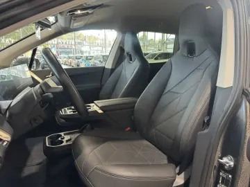 BMW iX 40 Sport R.Cam Leder Ambiente Standklima. ACC