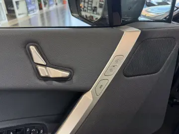 BMW iX 40 Sport R.Cam Leder Ambiente Standklima. ACC