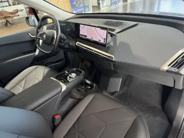 BMW iX 40 Sport R.Cam Leder Ambiente Standklima. ACC