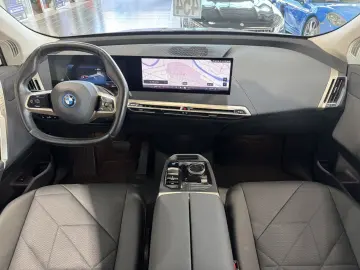 BMW iX 40 Sport R.Cam Leder Ambiente Standklima. ACC