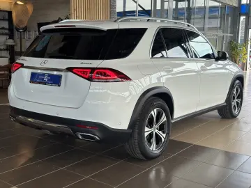 MERCEDES-BENZ GLE 350 4M AMG-Line LED SHZ ACC AHK Na…